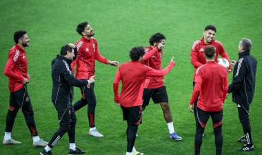 توروب يعلن قائمة الأهلي لمباراة الإسماعيلي في الدوري الممتاز 