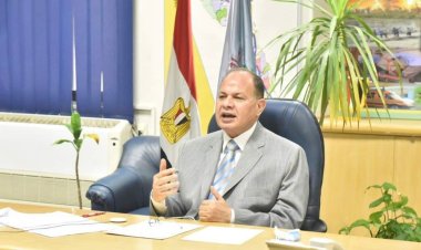 محافظ أسيوط يوجه برفع درجة الاستعداد بالمراكز والمدن والأحياء لوجود نشاط رياح محملة بالأتربة