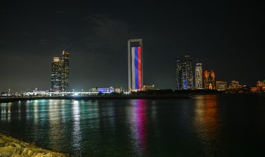 الإمارات تضيء أبرز معالمها بألوان العلم الروسي تضامناً مع ضحايا حادث موسكو