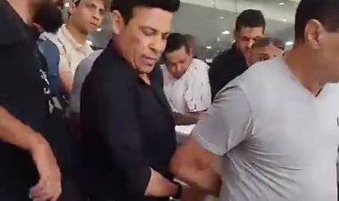 سعد الصغير يحمل نعش الراحل محمد ابو اليزيد