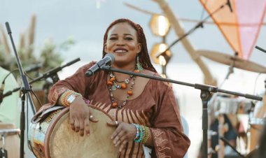 وفاة المطربة وعازفة الإيقاع السودانية آسيا مدني