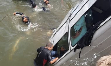 مصدر أمني: استمرار أعمال البحث عن الضحية الأخيرة في غرق ميكروباص معدية أبو غالب 