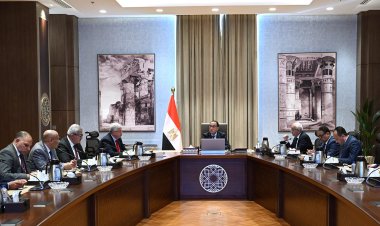 رئيس الوزراء يعقد اجتماعاً لاستعراض مقترح تطوير النظام التعليمي للثانوية العامة