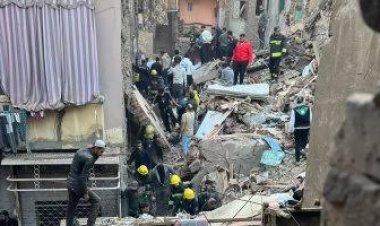 استخراج جثتين و 10 مصابين والبحث عن 3 آخرين ..آخر تطورات عقار إمبابة المنهار 