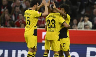 دورتموند يهزم بايرن ميونخ ويبعده أكثر عن صراع اللقب