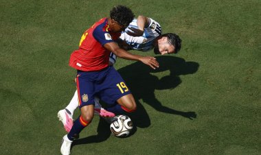 إسبانيا تفرض سيطرتها على الأرجنتين في شوط أول سلبي بنهائي كأس العالم