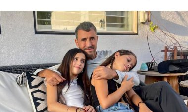 كاظم الساهر عن حفيدتيه: "هبة ربي من السما وأجمل هدية"