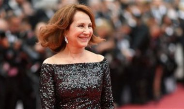 وفاة الممثلة الفرنسية ناتالي باي عن عمر يناهز 77 عاما