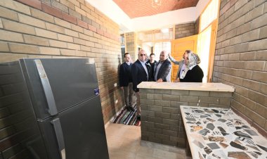 وزير الإسكان ومحافظ الوادى الجديد يتفقدان مُجَمَّع المصالح الحكومية المُمَيْكَن