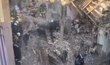 لليوم الثاني على التوالي  ...الحماية المدنية تبحث عن المفقودين أسفل عقارات إمبابة المنهارة 