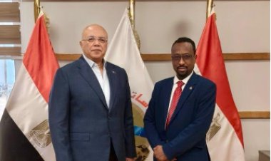 وزير الثقافة والإعلام والآثار والسياحة السوداني يزور الشركة المصرية للأقمار الصناعية