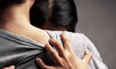 عاجل.. القبض على سيدة متزوجة بعد انتشار «فيديو جنسي» لها مع شاب في «كرداسة»