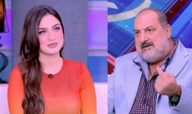 خالد الصاوي يحرج ياسمين عز: «بتجيبي كلامك منين؟!»