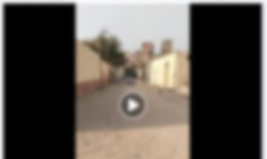 مطالبة برسوم وهمية أمام مسجد تاريخي بالخليفة .. كشف ملابسات فيديو متداول