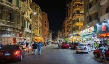 " عاد السهر من جديد ".. الحكومة تقرر العودة  للمواعيد الطبيعية في غلق المحلات والمقاهي والمطاعم