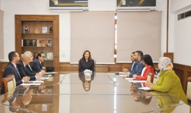 وزيرة الثقافة تلتقي بمجلس إدارة اتحاد الناشرين المصريين لبحث سبل التعاون