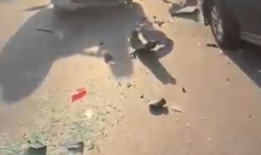 تصادم سيارتين وانقلاب إحداهما بالتجمع الأول 