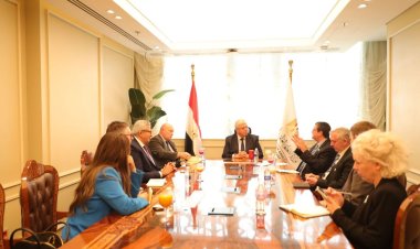 وزير التعليم العالي يستقبل وفد الكلية الملكية للجراحين