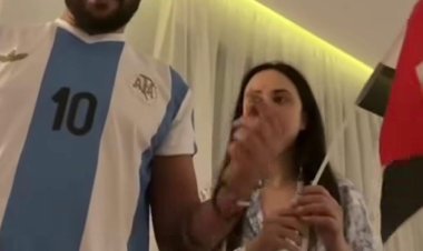 زوج  آية سماحة يثير غضب الجمهور ويرتدي قميص منتخب الأرجنتين
