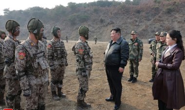 مستقلًا سيارة أهداها له بوتين.. كيم جونج أون يشرف على تدريبات حربية