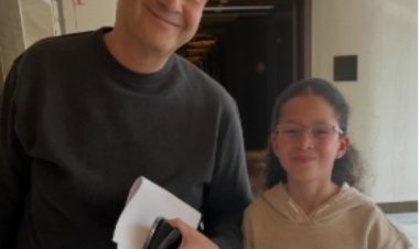 حنان الأب.. أول ظهور لـ آسيا الإبنة الصغرى للإعلامي عمرو أديب