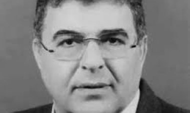 شريف إكرامي وأحمد فتحي وأمير كرارة في جنازة والد الفنان أحمد صلاح حسني