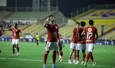 الأهلي يفوز على كهرباء الإسماعيلية برباعية ويشعل سباق صدارة الدوري