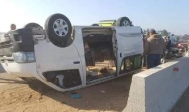 مصرع شخص وإصابة 9 آخرين في حادث على طريق أسيوط