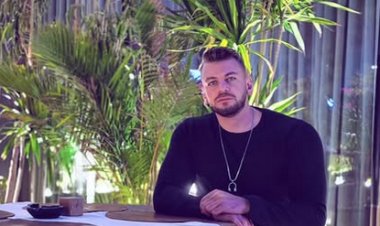 الملحن إسلام زكي غاضبا: بتنحت كتير ومش بتكلم ولو اللي عملوا كده مكاني كانوا قلبوا الدنيا