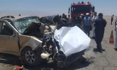 إصابة 5 أشخاص في حادث تصادم سيارتين بطريق الواحات الصحراوي