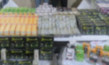 ضبط شخصين بالقاهرة يروجان أدوية مجهولة المصدر عبر الإنترنت