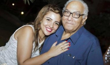 مي كساب في ذكرى وفاة والدها الأولى: فقدت أحن وأعظم أب