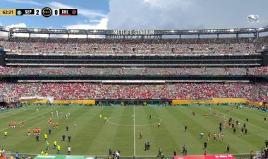 عاجل.. إيقاف مباراة الأهلي وبالميراس بمنتصف الشوط الثاني لهذا السبب