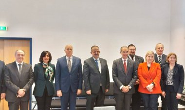 توقيع اتفاقية بين شركة المصرية للاتصالات في مجال الاتصالات وشركة 4IG المجرية