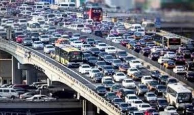 تكدسات مرورية بشوارع وميادين القاهرة والجيزة