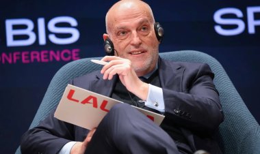 خافيير تيباس يهاجم الفيفا ويطالب برحيل إنفانتينو