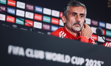 بعد وداع المونديال.. "ريبييرو" يمنح لاعبي الأهلي راحة ١٨ يومًا