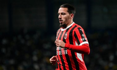 الجزائري إسماعيل بن ناصر ينتقل إلى نادي مارسيليا