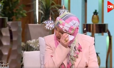 بعد أزمتها الأخيرة.. مشيرة إسماعيل باكية: كنت محتاجة حد يسندني