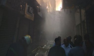 حريق هائل فى مخزن أحذية بمنطقة الموسكي