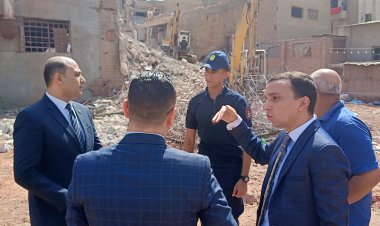 غير مرخص.. النيابة الإدارية تعاين موقع حريق مصنع المحلة الكبري 