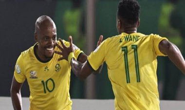 بيرسي تاو يقود هجوم جنوب إفريقيا لمواجهة الرأس الأخضر بأمم إفريقيا