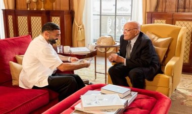 صورة مصرية عظيمة.. محمد صلاح نشر صورة للقاءه مع السير مجدي يعقوب