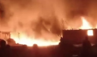 حريق هائل فى مخزن مواد بترولية بالغردقة (صور)