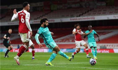 النني بديلًا وغياب صلاح.. التشكيل الرسمي لقمة ليفربول وآرسنال في الدوري الإنجليزي