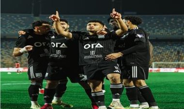 الأهلي يتأخر بهدف أمام زد في الشوط الأول