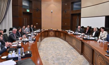 مساعد أول رئيس الوزراء تستعرض مع وفد الاتحاد الأوروبي سبل التعاون بمجال الهيدروجين الأخضر