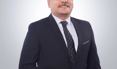 تامر فرج مازحا مع جمهوره بحلم ترشيحه لمجلس النواب: اللهم اجعله خير.. حلمت إنى مرشح