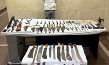 ضبط ورشة لتصنيع وتعديل وبيع الأسلحة النارية والبيضاء في البحيرة