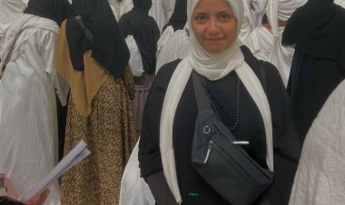 سهر الصايغ تؤدي مناسك العمرة وتشارك جمهورها لحظات روحانية أمام الكعبة